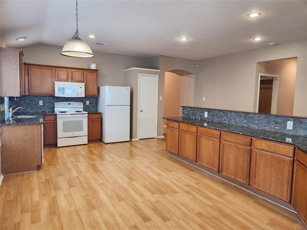 3913 Chimney Rock Drive, Denton