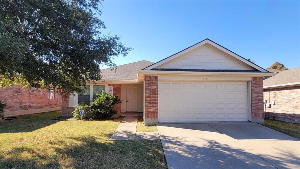 5727 Hunters Bend Lane, Dallas
