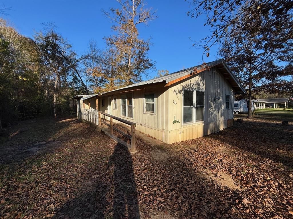 225 County Road 4090, Woodville
