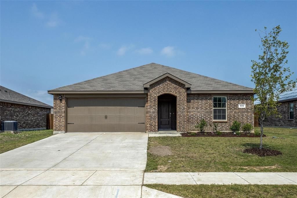 808 Saddle Horn Way, Royse City