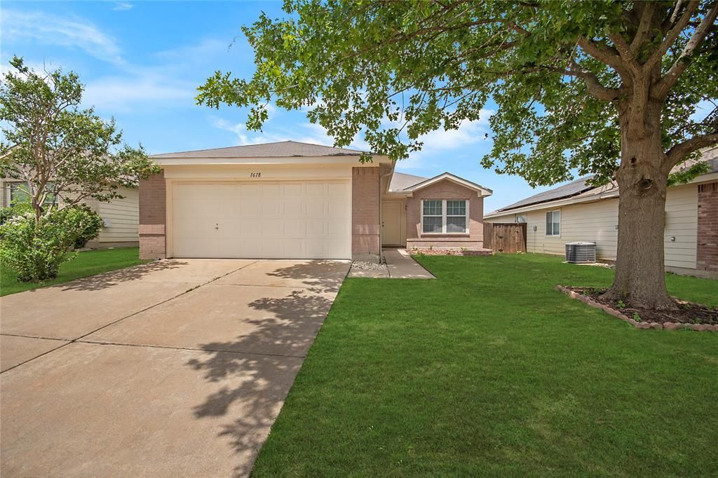 1618 Pin Oak Trail, Anna