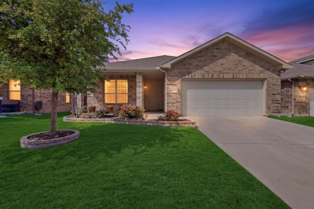 6212 Topsail Drive, Fort Worth