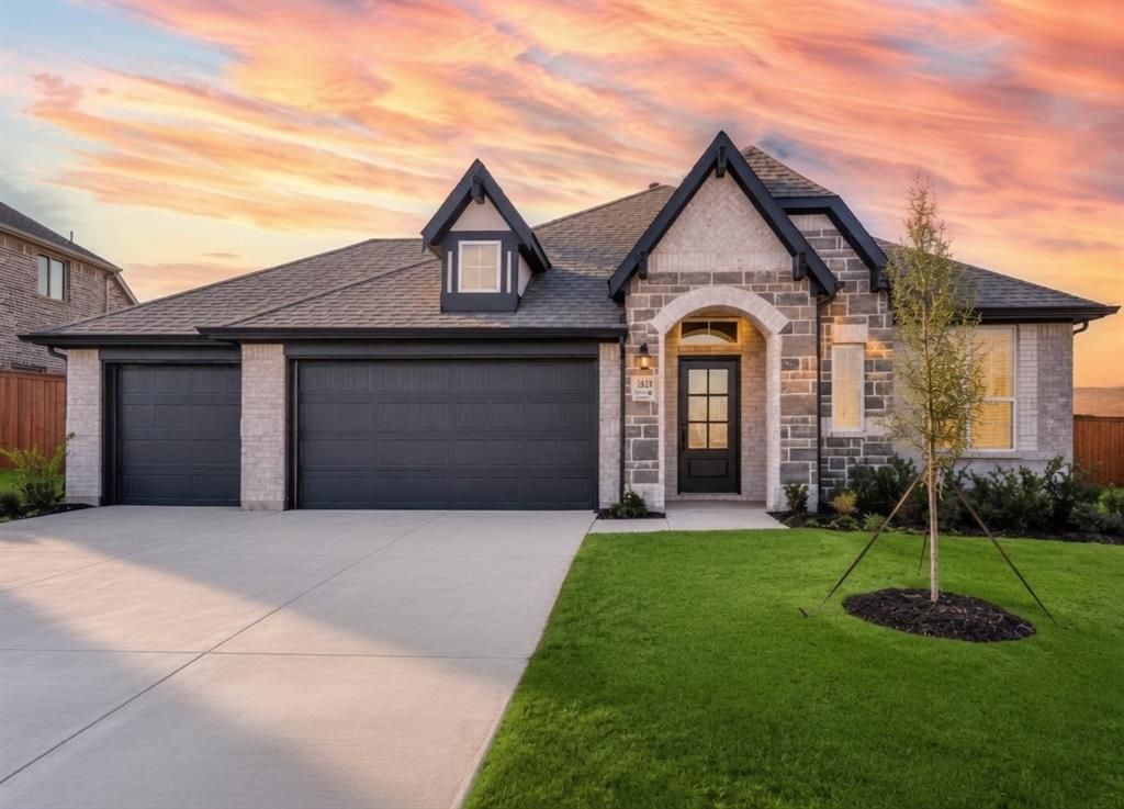 3829 Walnut Creek Drive, Crandall