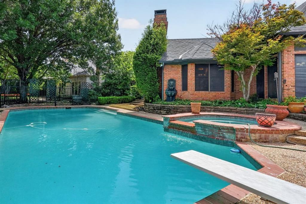 2335 Highlands Creek Road, Carrollton