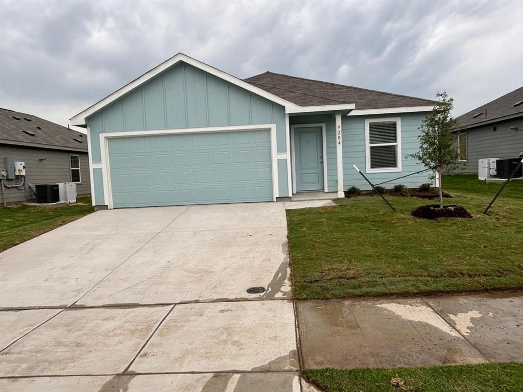 9204 Schram Road, Fort Worth