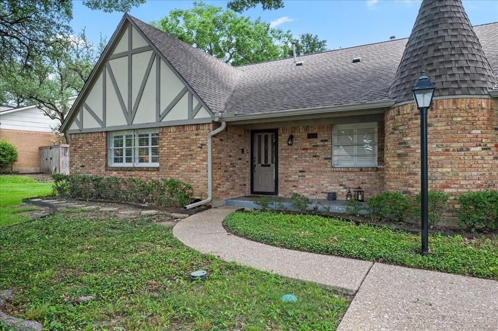 7610 Meadow Oaks Drive, Dallas