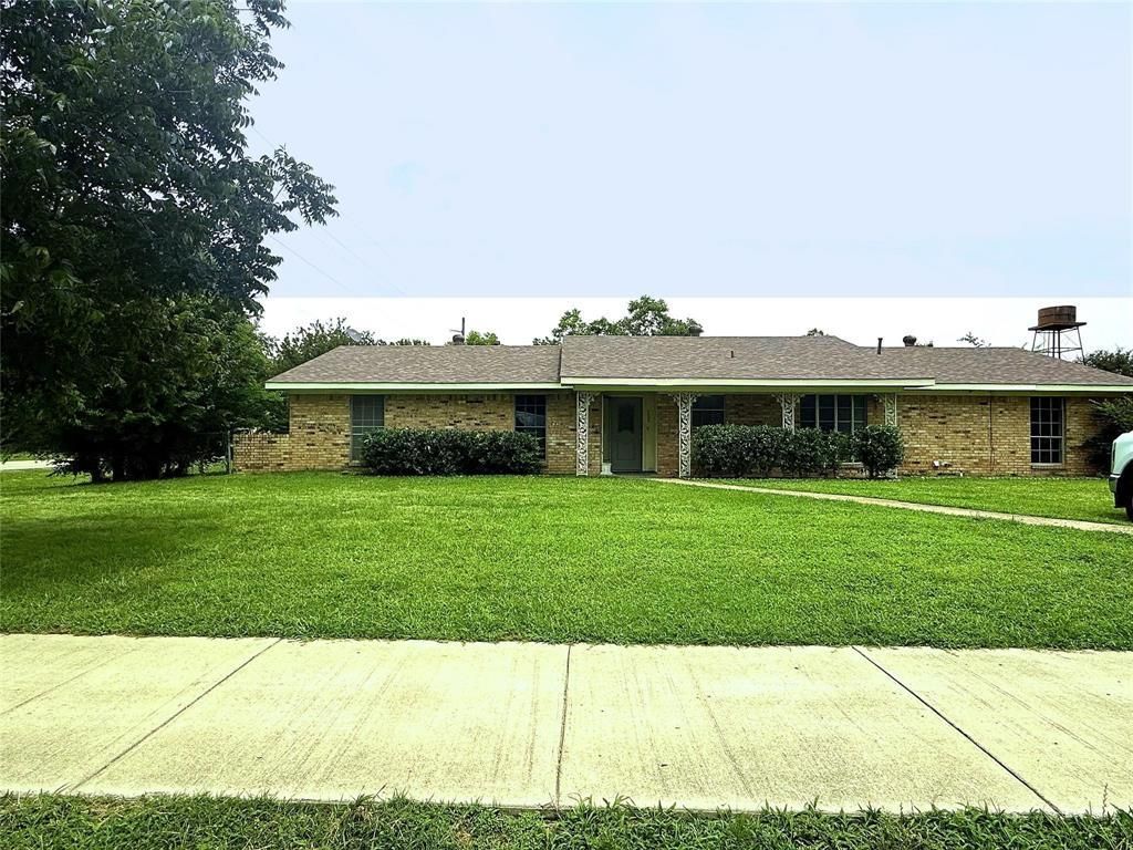 206 N Main Street, Edgewood