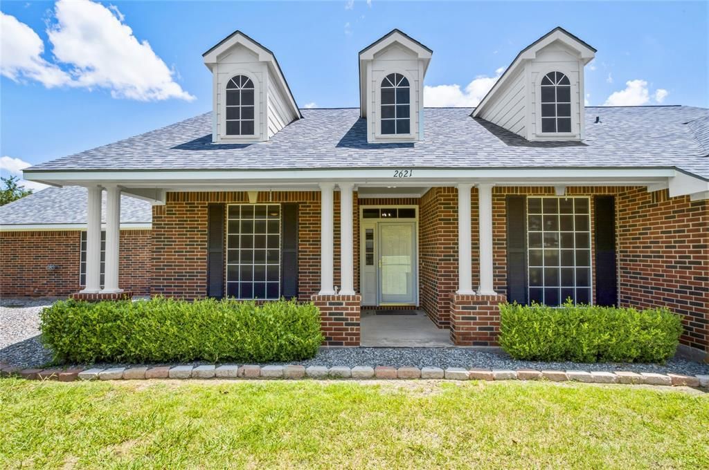 2621 Taylor Boulevard, Anna