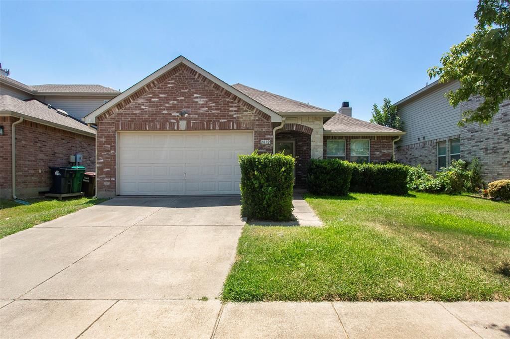 2812 Paddock Way, Denton