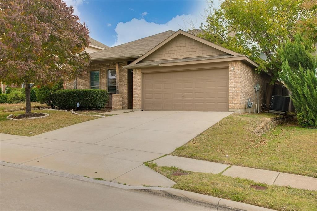 6000 Stirrup Iron Drive, Fort Worth