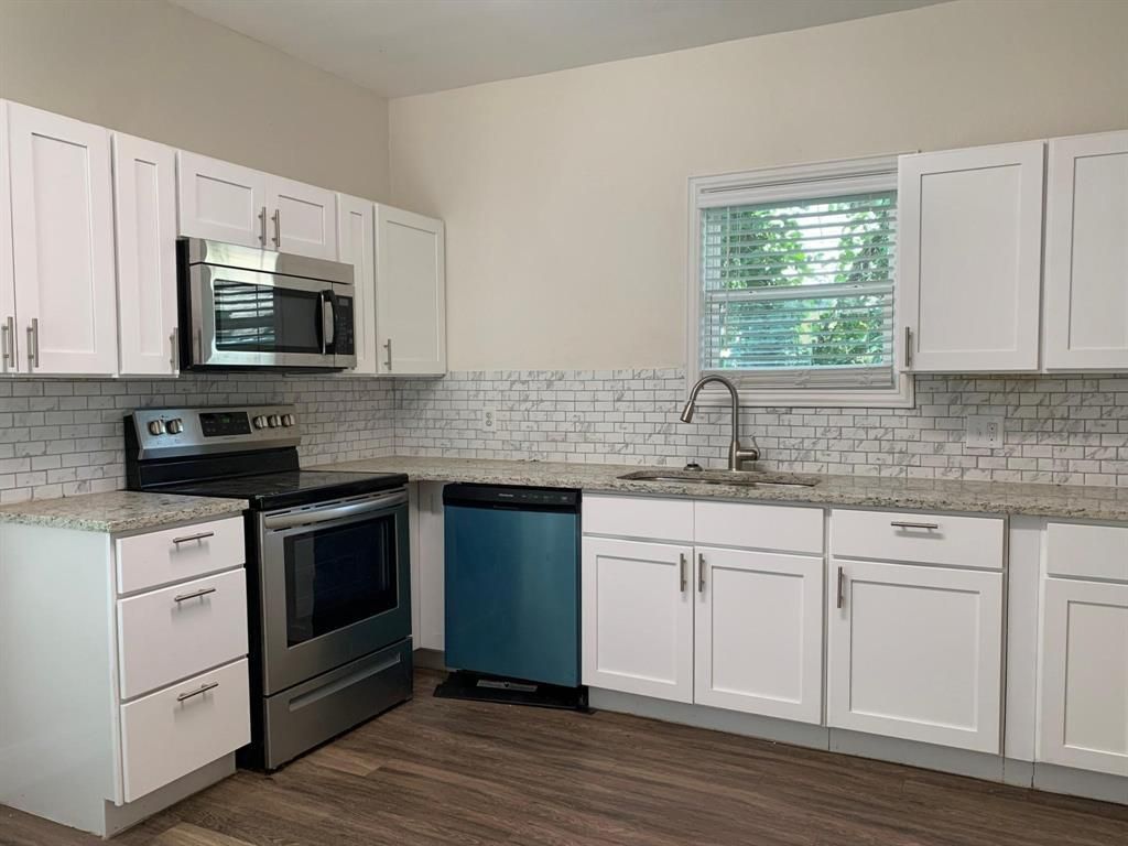 2222 W Bond Street, Denison