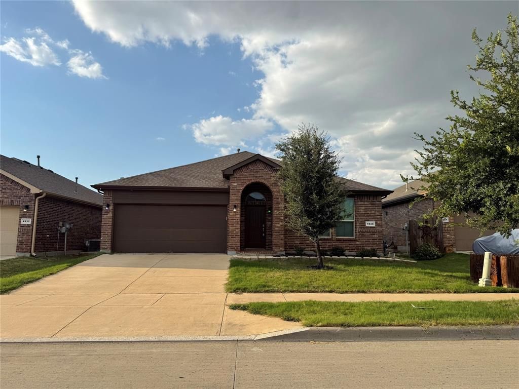 4928 Sugarcane Lane, Fort Worth