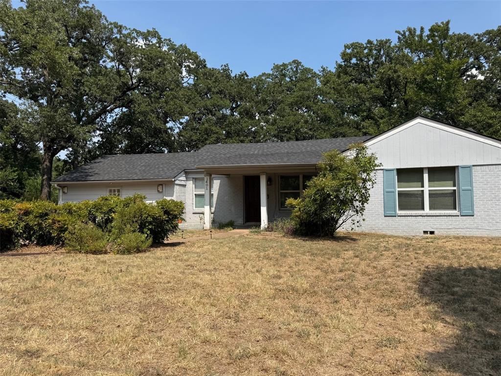 1401 S Oak Street, Arlington