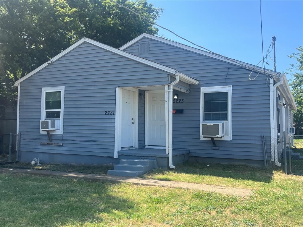 2223 Houston Street, Grand Prairie