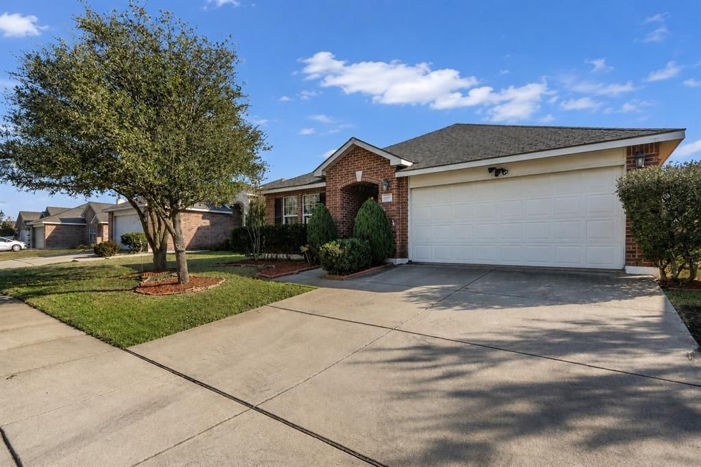 12644 Harvest Grove Drive, Fort Worth