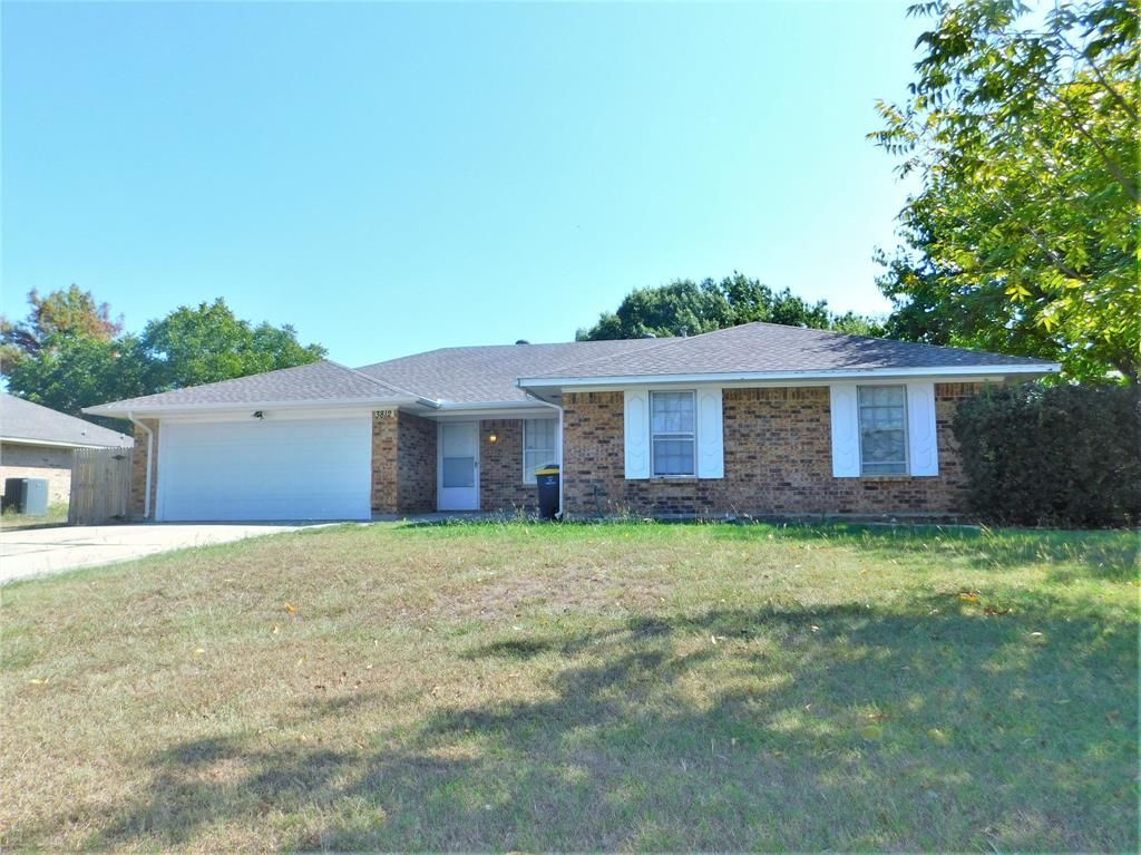 3812 Yellowstone Place, Denton