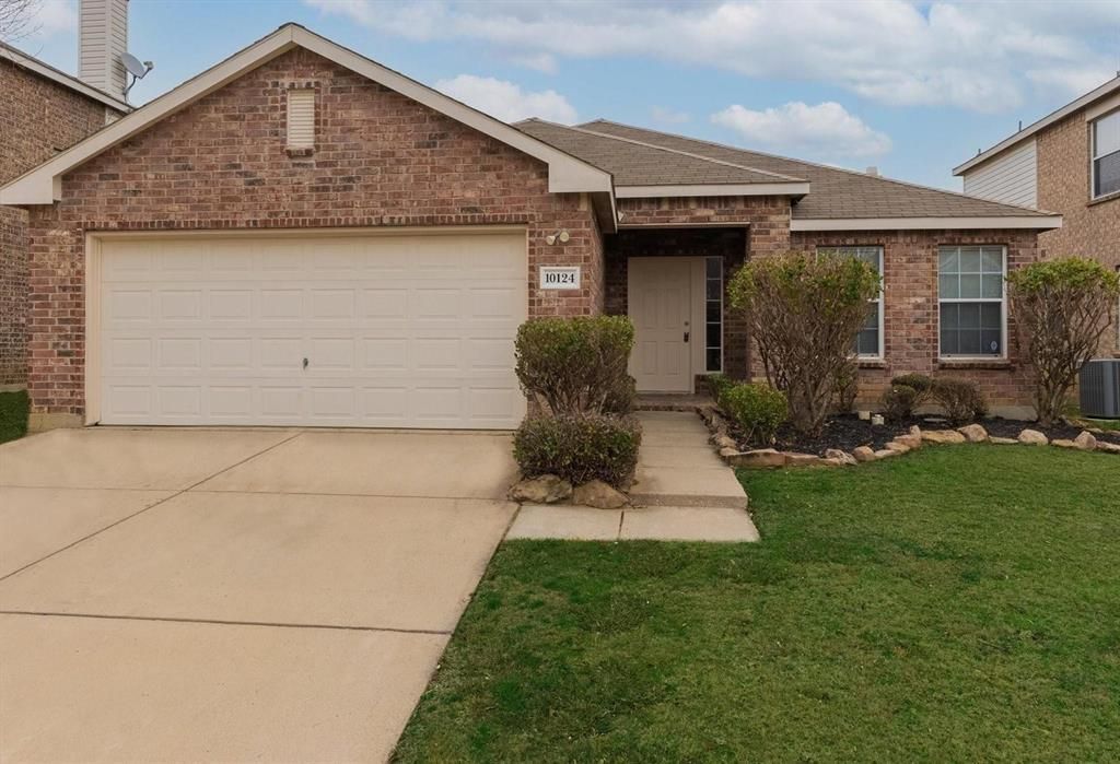 10124 Pear Street, Fort Worth