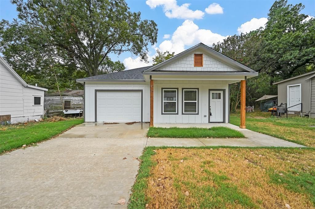 918 W Ford Street, Denison
