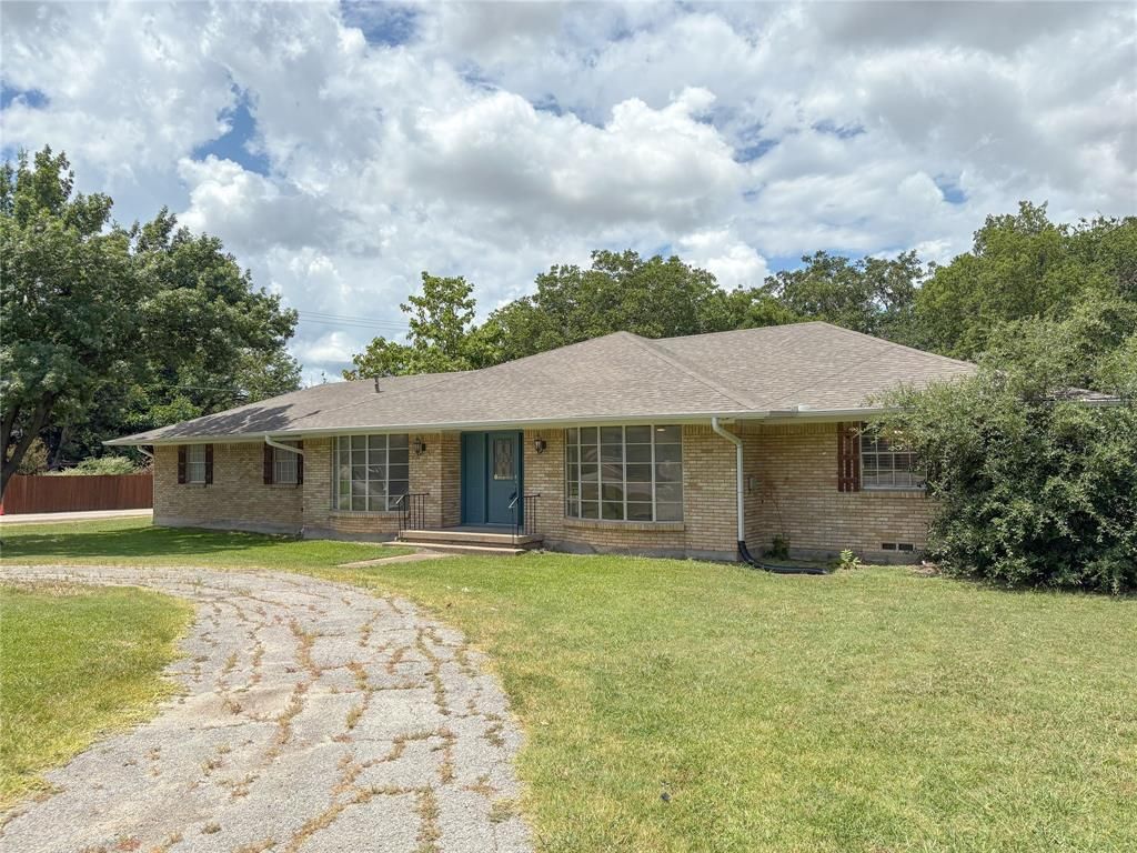 511 W Walnut Street, Celina
