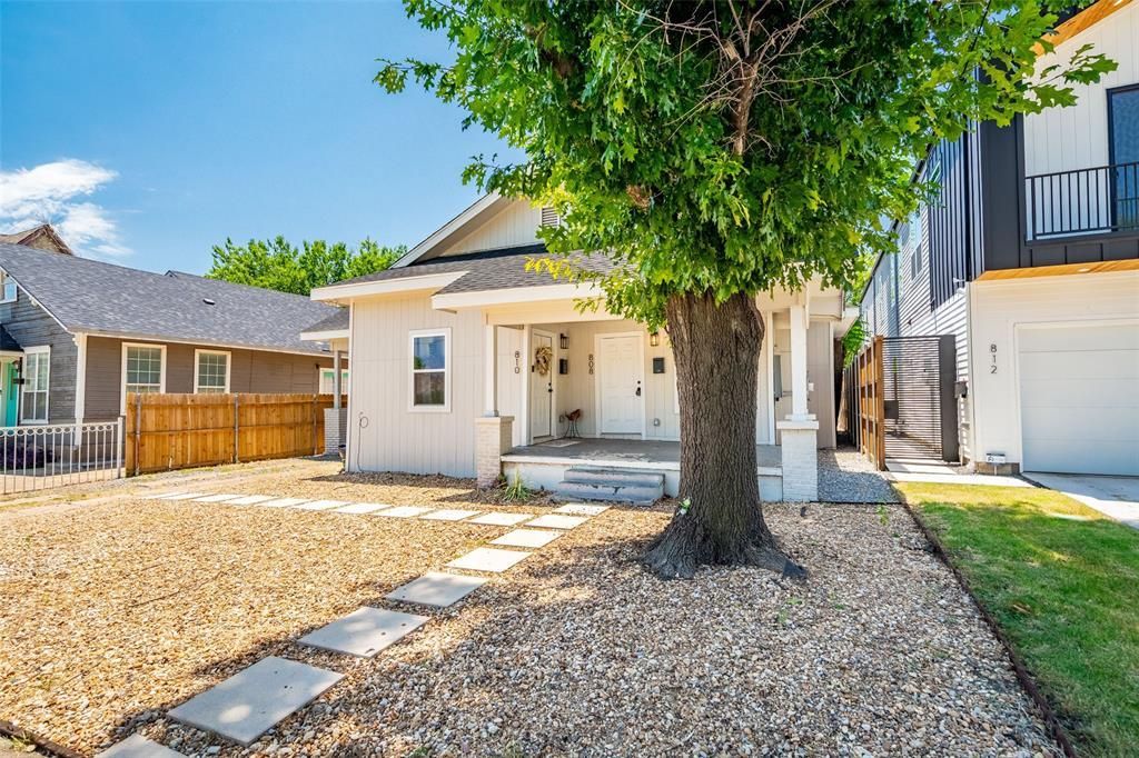 810 10th Street, Dallas