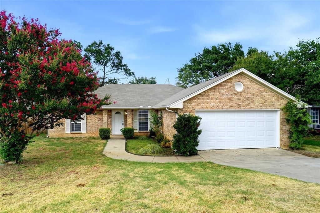 612 N Avenue C, Springtown
