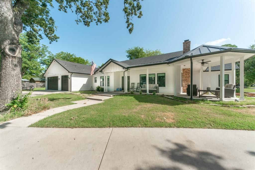131 Lakeway Lane, Gun Barrel City