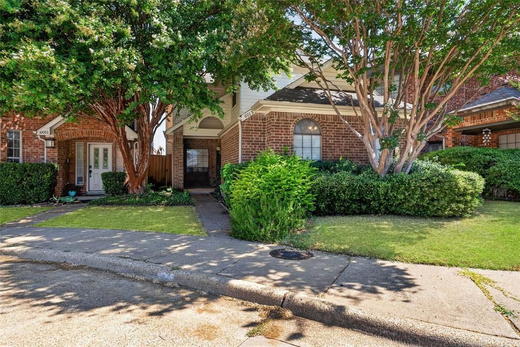 6015 Homestead Court, Dallas