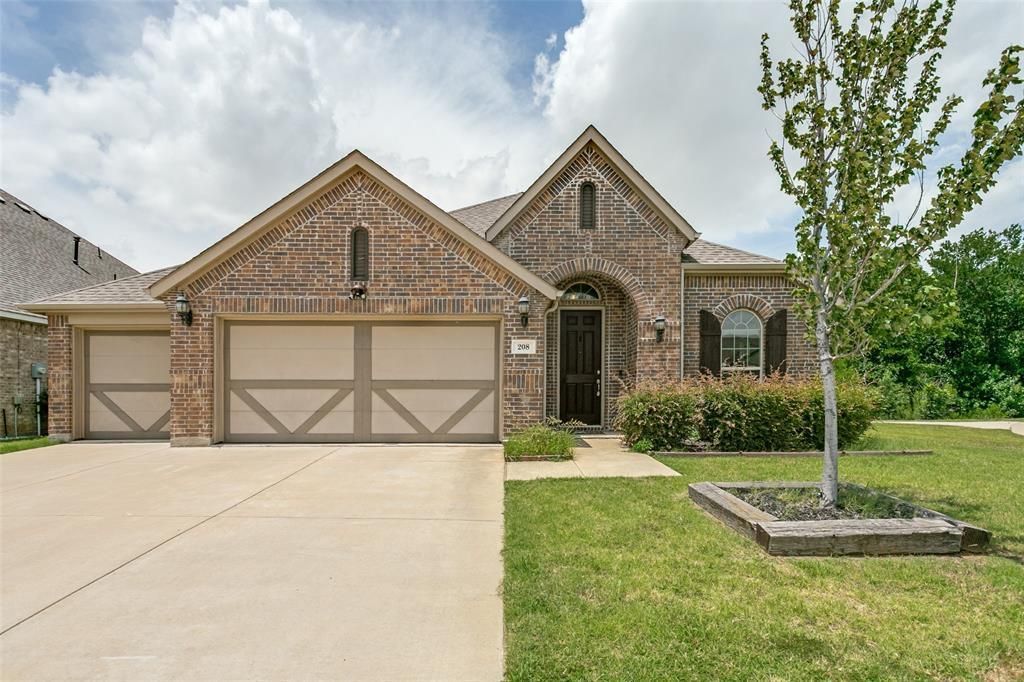 208 Northern Star Court, Little Elm