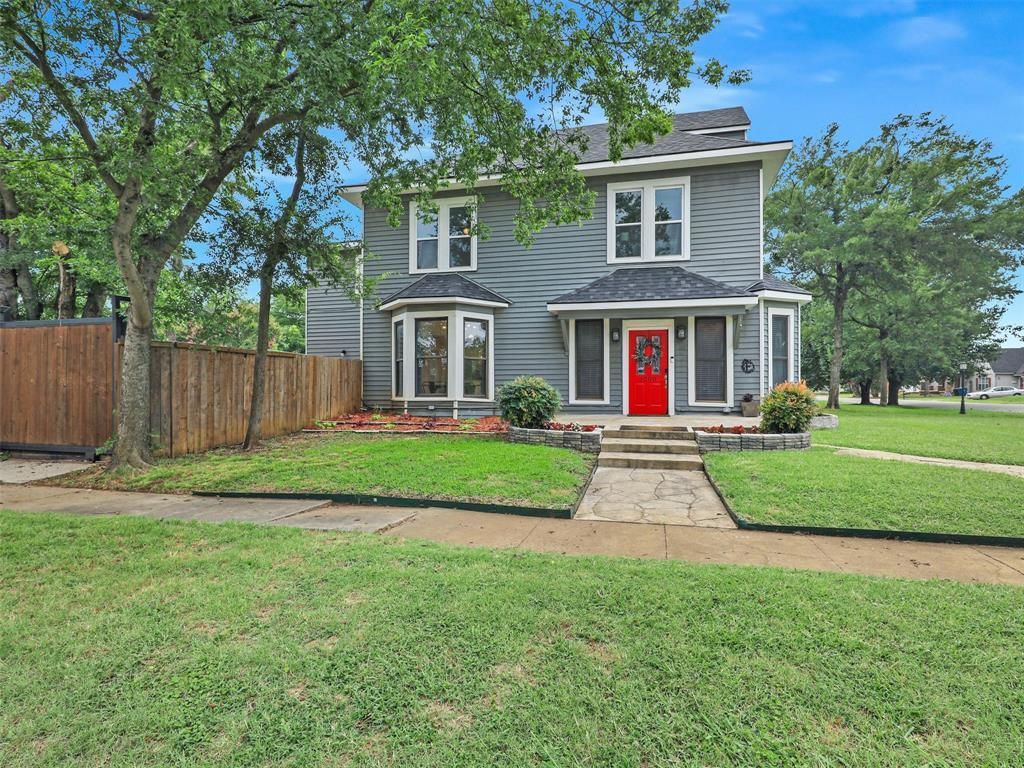 1200 W Walker Street, Denison