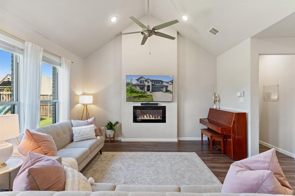 132 Chase Creek Drive, Lavon