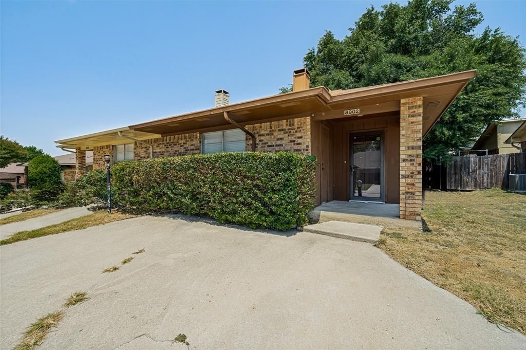 8902 Marilyn Drive, Frisco