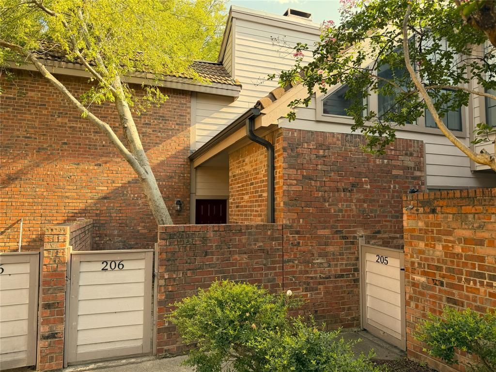 18240 Midway Road 206, Dallas