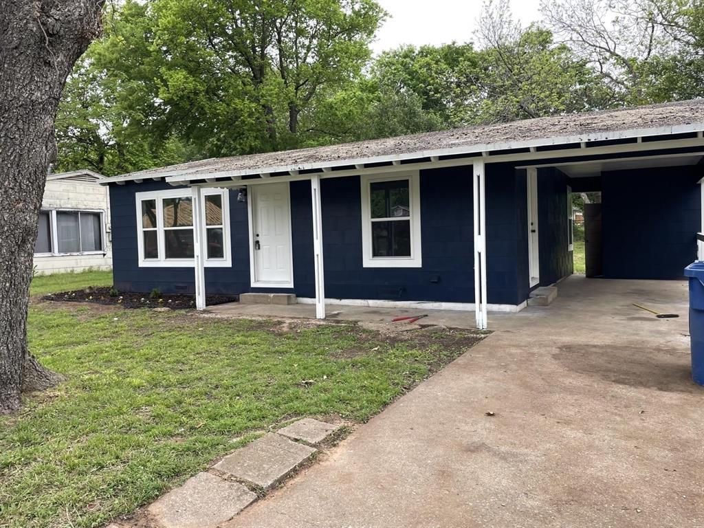 513 W Florence Street, Denison