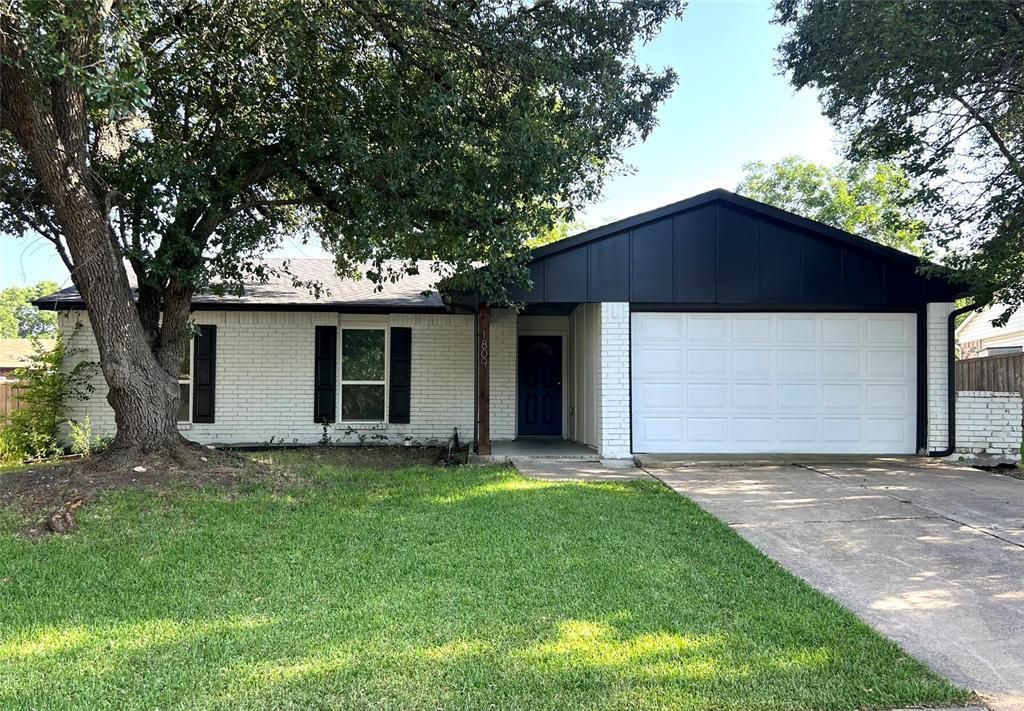1809 Pilot Way, Garland