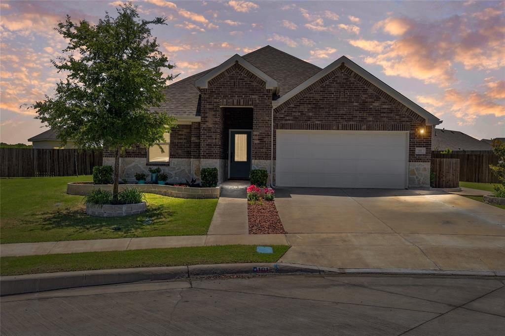 101 Lisa Lane, Royse City