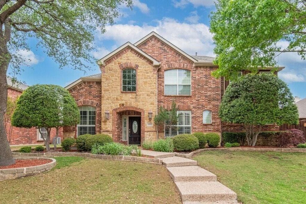2056 Barret Drive, Frisco