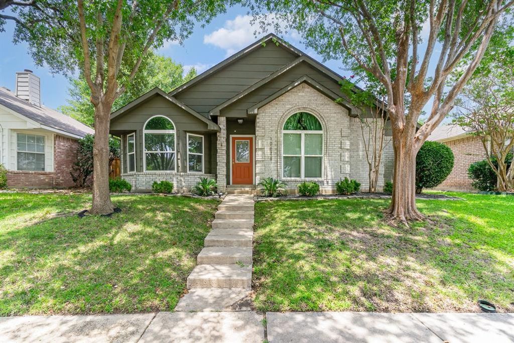 10678 Quest Drive, Frisco