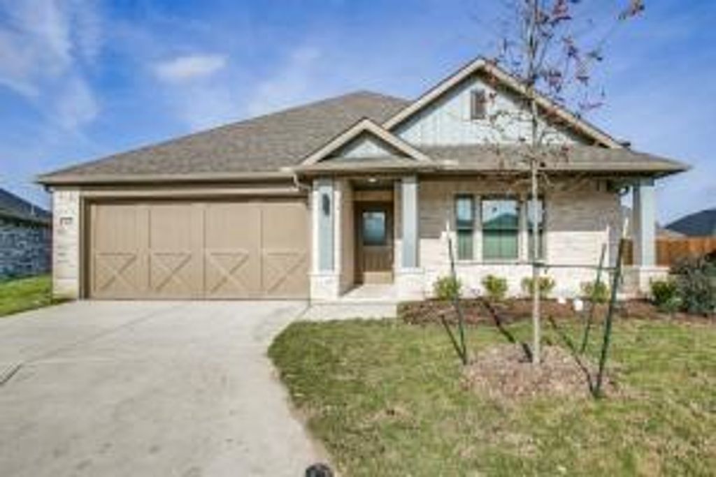313 Ember Circle, Waxahachie