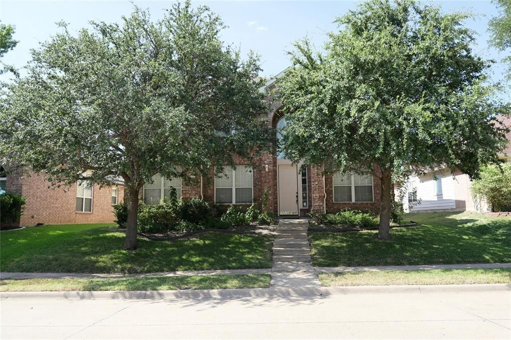 2032 Fox Glen Drive, Allen
