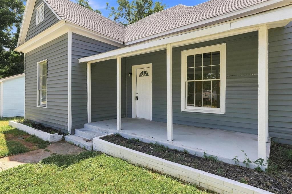 604 E Morton Street, Denison