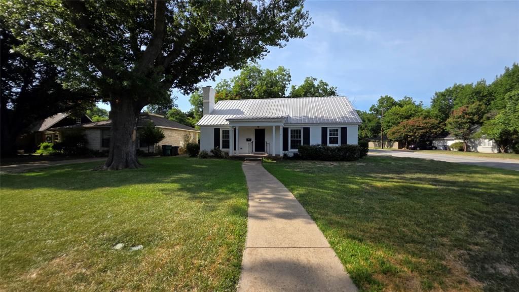 3741 Hilltop Road, Fort Worth