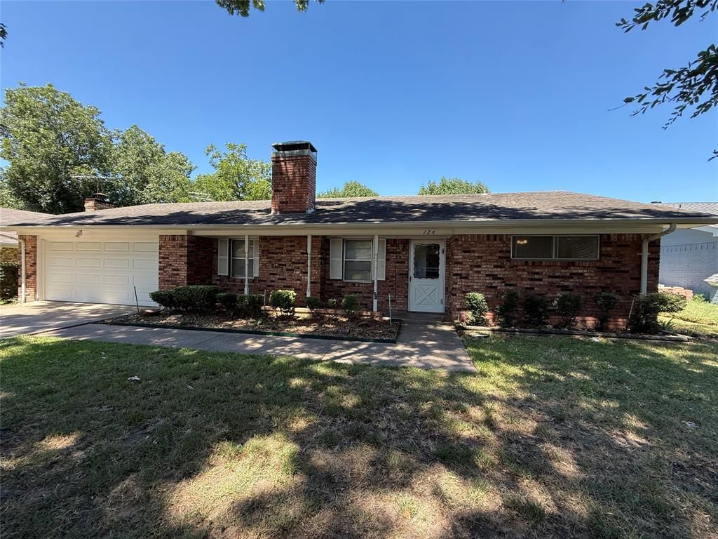 124 Poinsettia Circle, Terrell