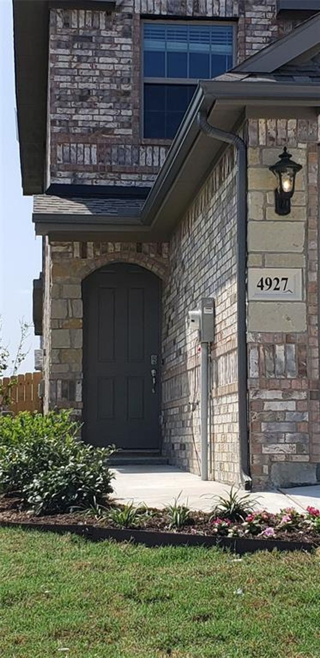 4925-4927 Sanger Circle Drive, Sanger