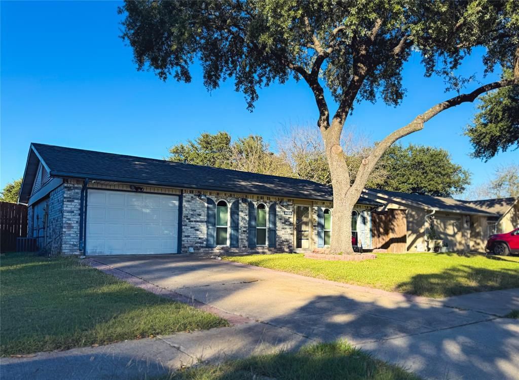 1425 Meridian Way, Garland