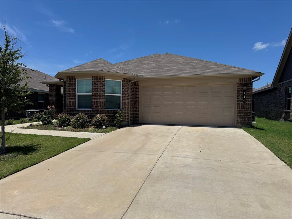 716 Griffith Park Trail, Alvarado