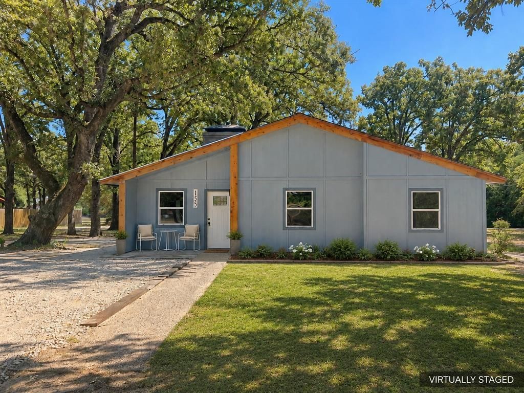 155 Barcelona Street, Payne Springs