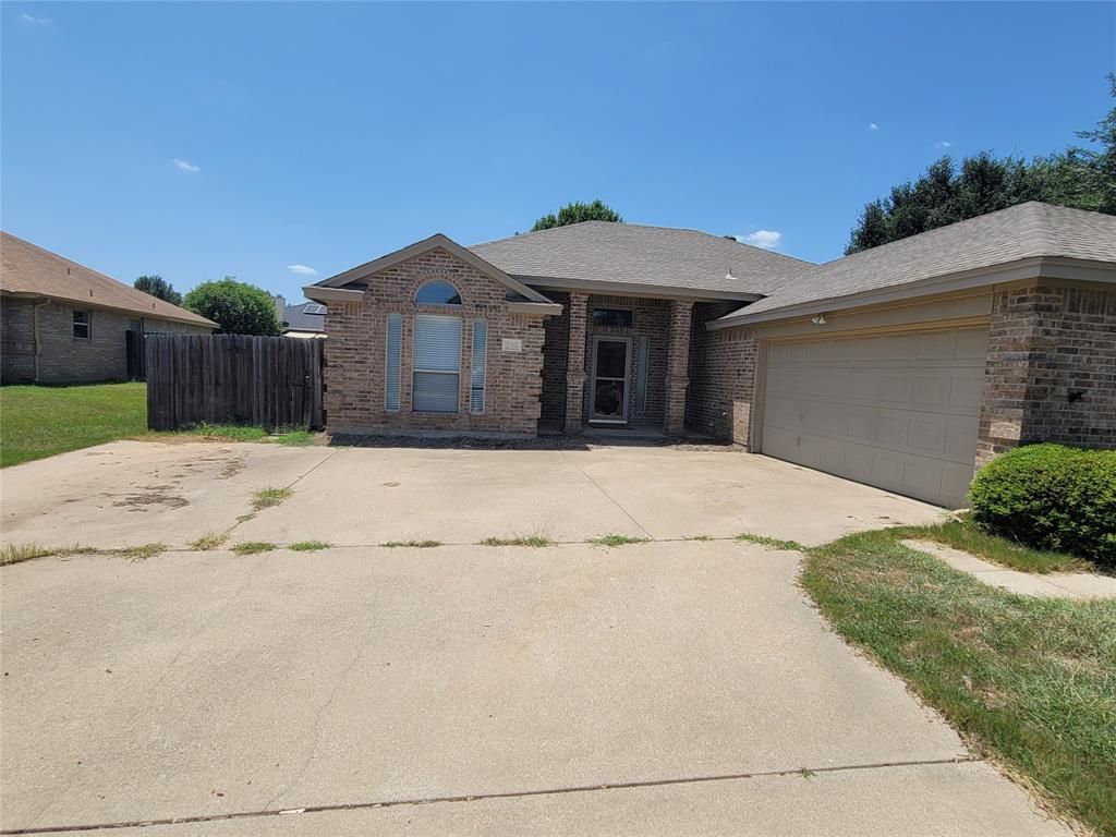 205 Willow Creek Drive, Weatherford