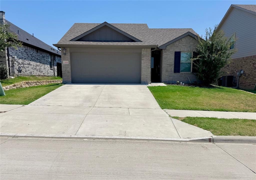 10508 Big Lagoon Drive, Fort Worth