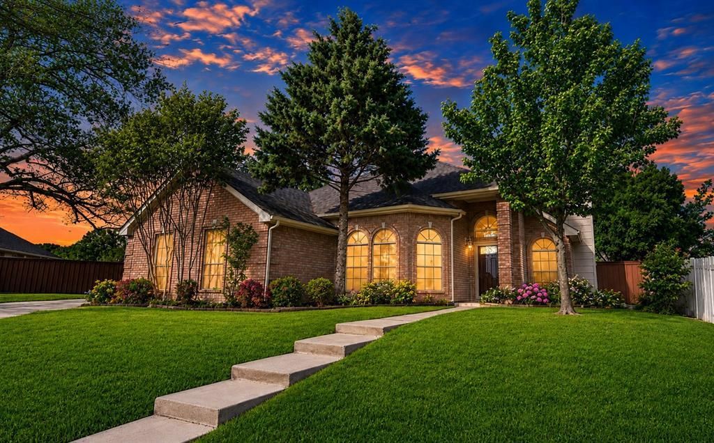 632 Sunflower Trail, Rockwall