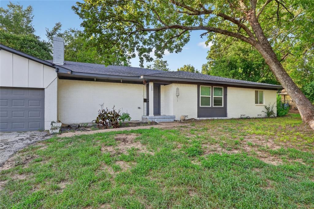 209 W 9th Street, Kemp